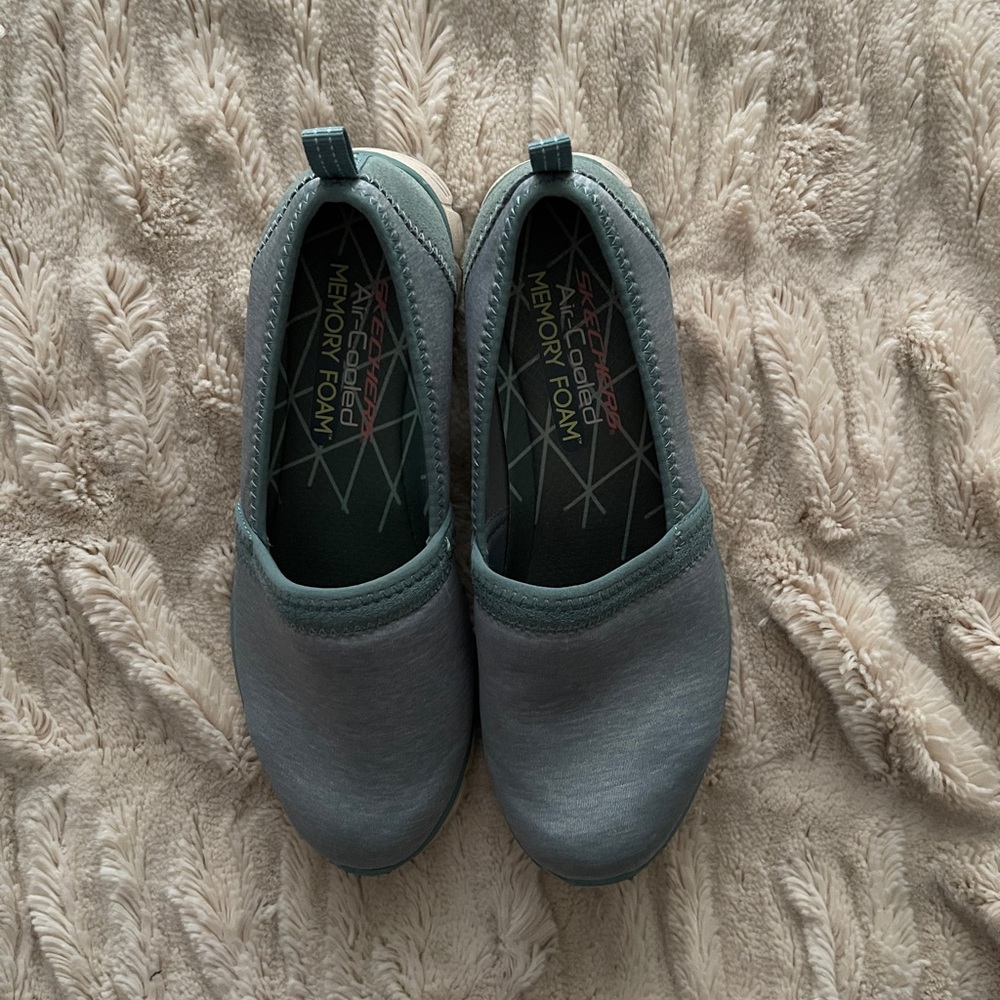 Skechers Air-Cooled Memory Foam. Light Blue - Picture 3 of 6